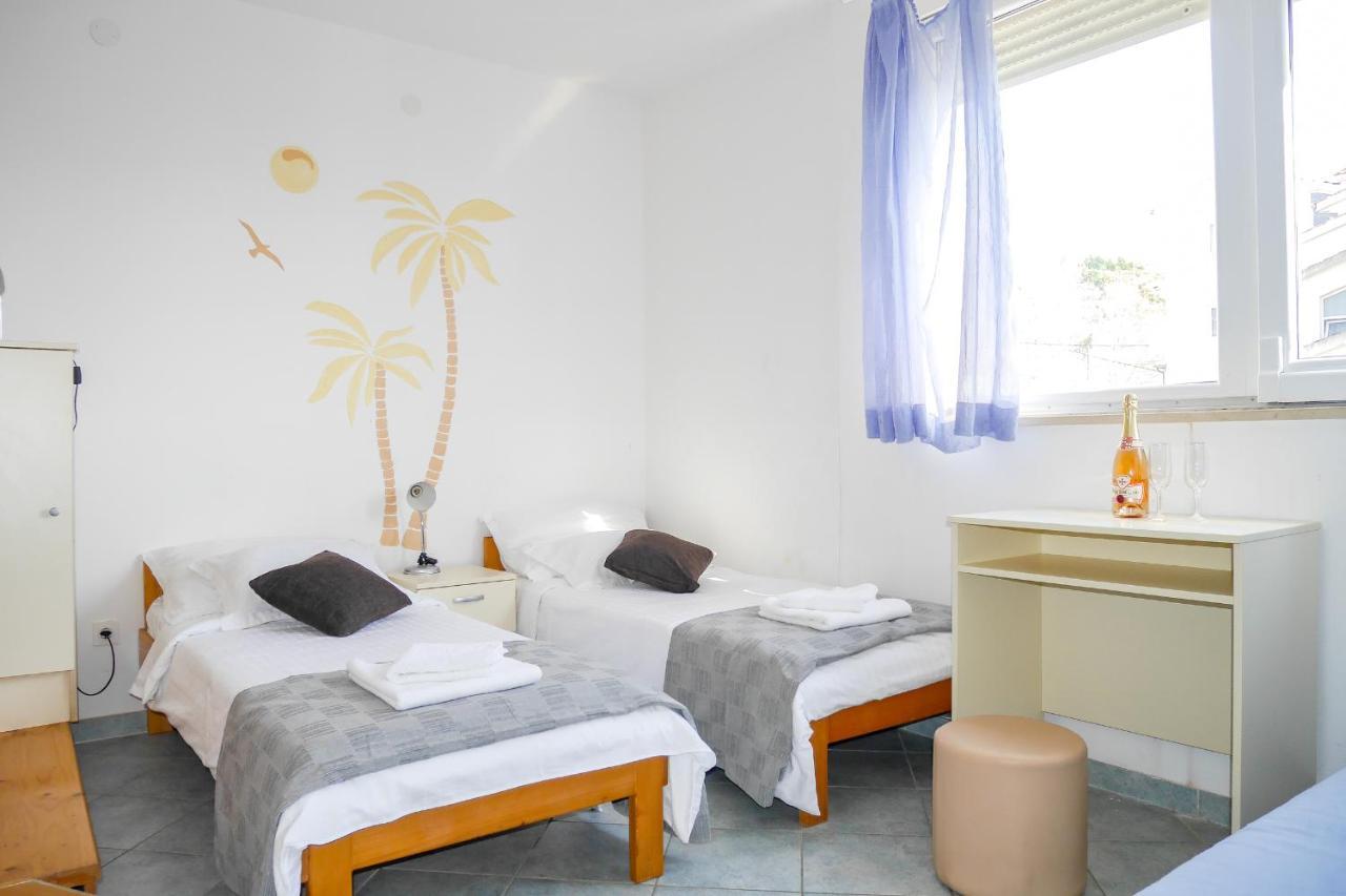 Apartments Beach Dugi Rat Eksteriør bilde